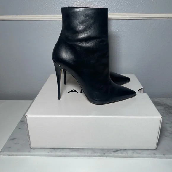 ALDO Sleek Black Ankle Booties - Picture 4 of 5